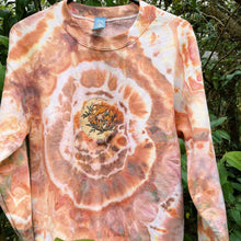 Load image into Gallery viewer, Mush Moon x Geode Dyed Crewneck (Small)
