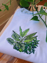 Load image into Gallery viewer, Ivory Botanical Frog Embroidered Crewneck
