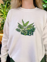 Load image into Gallery viewer, Ivory Botanical Frog Embroidered Crewneck
