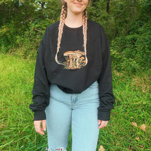 Load image into Gallery viewer, Black Fungi Foliage Embroidered Crewneck
