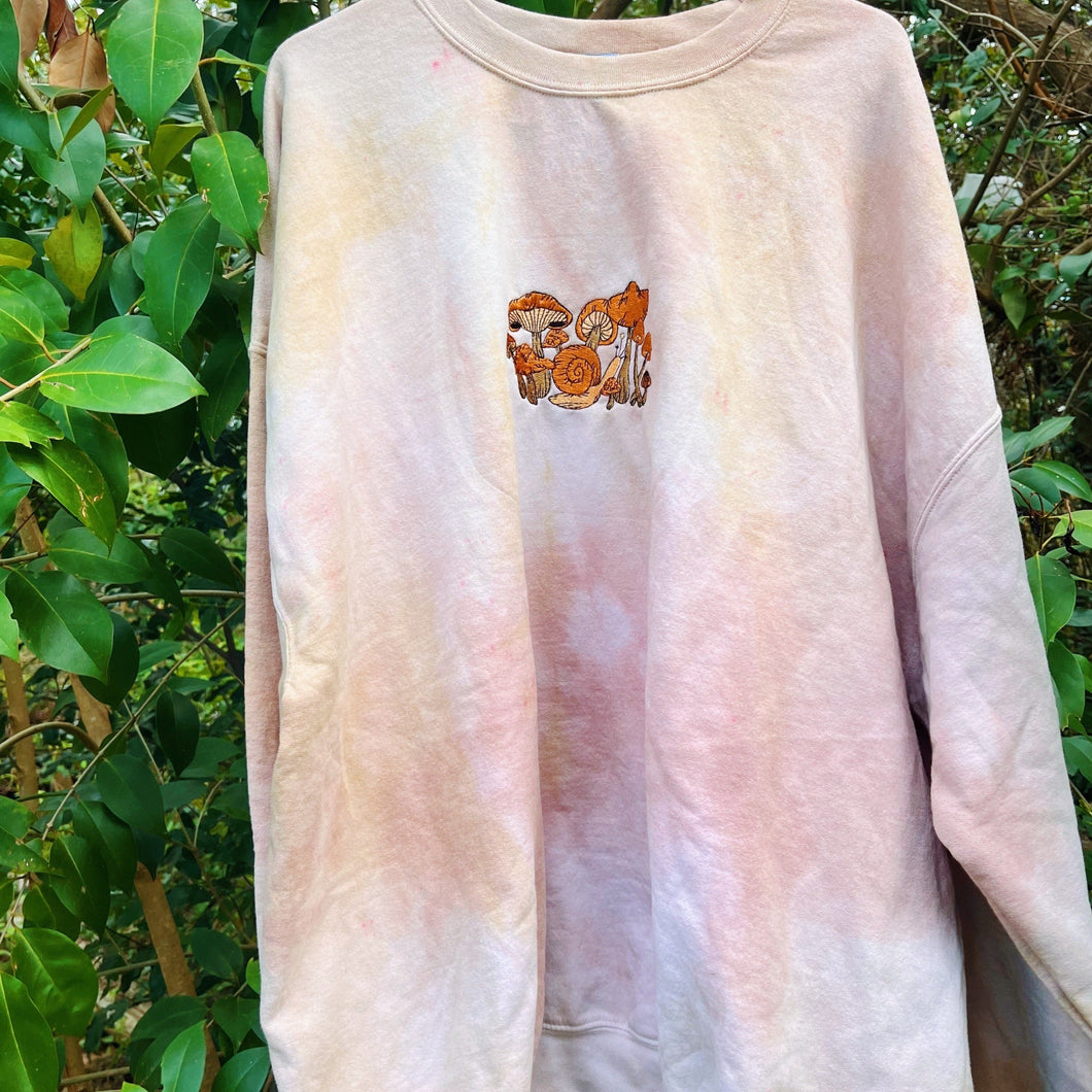 3XL Snail Marble Dyed Crewneck